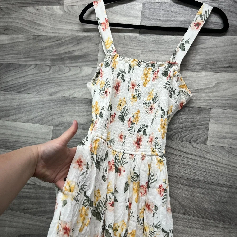 Hollister Romper Dress Women's Large Ivory Floral Cut Out‎ Back Smocked Front - Picture 11 of 16